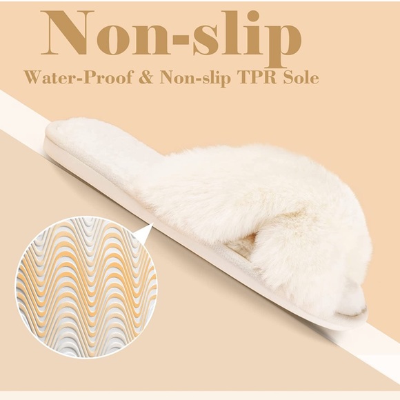 NWT Faux Fur Slippers - Picture 3 of 4